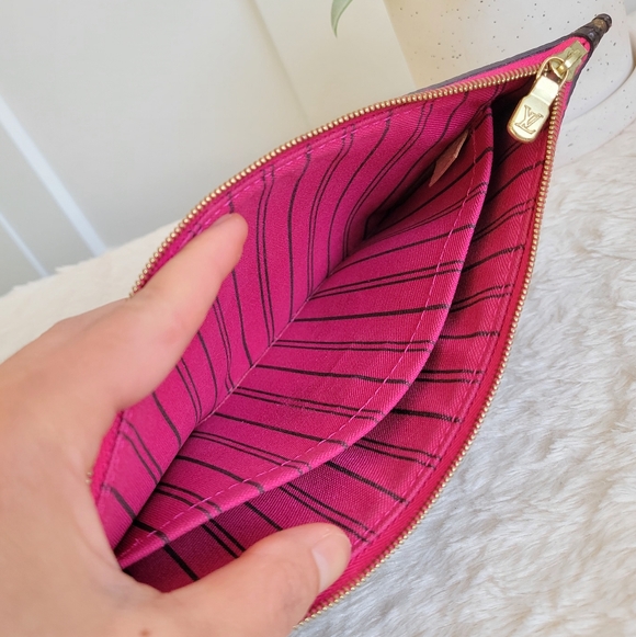 💕 LOUIS VUITTON Neverfull Monogram "PEONY" Mm/Gm Clutch/ Wristlet/Crossbody - Picture 10 of 15